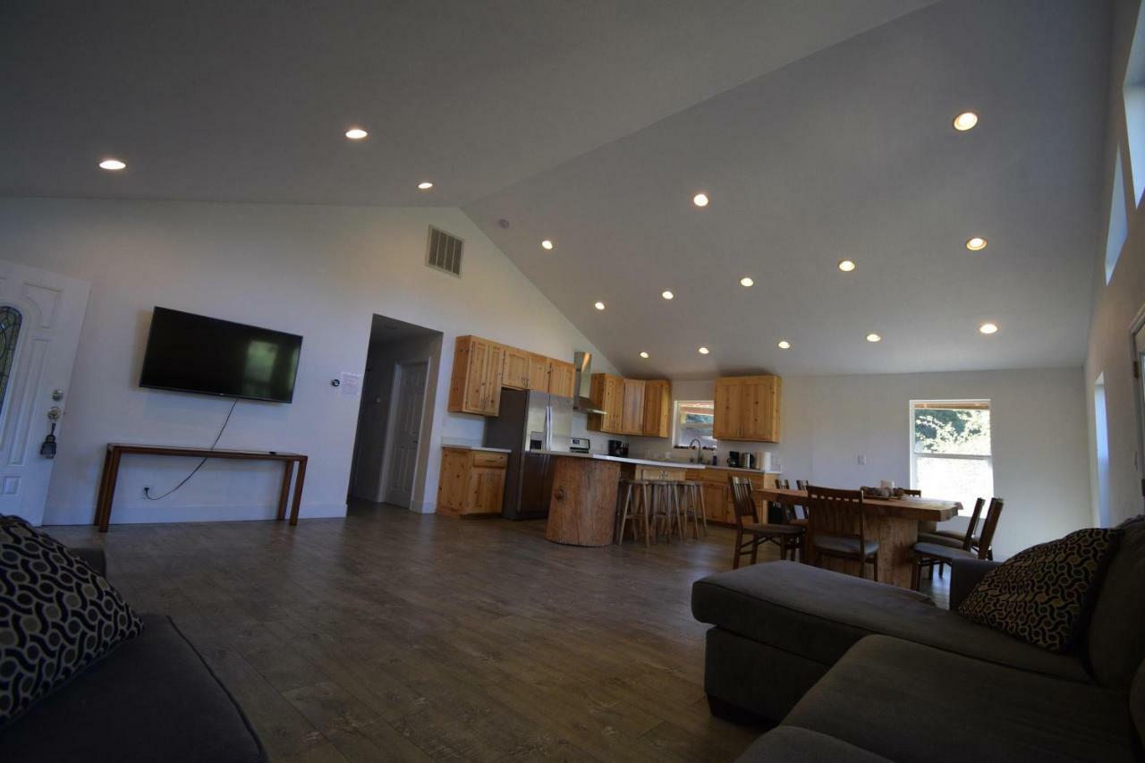 Mountain Place Groveland Exterior photo